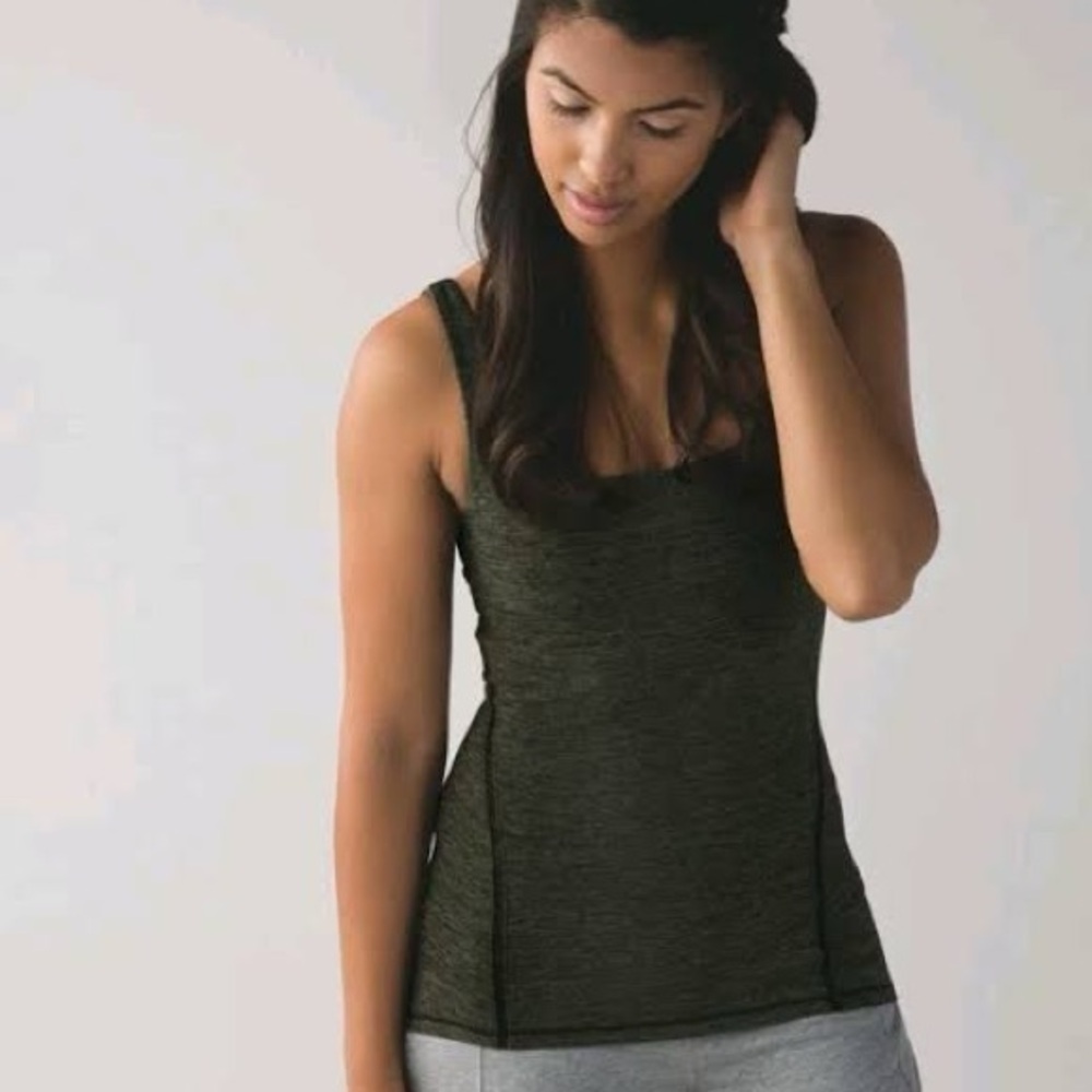 Lululemon amala tank top weathered green padded size 2 XS